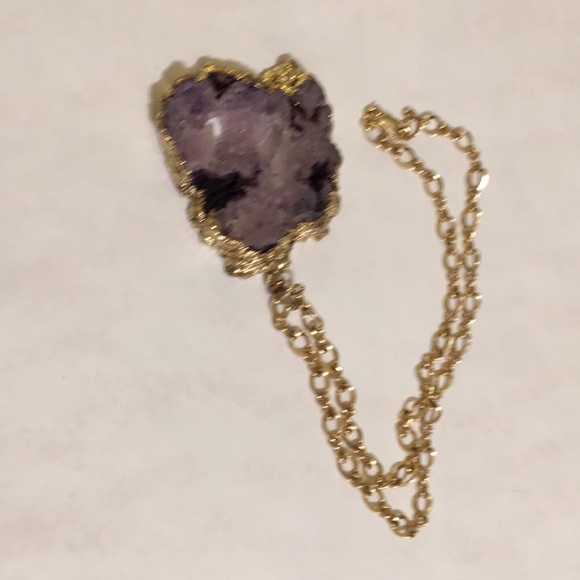 Agate stone, gold tone trim, 16” gold tone chain😍 - Picture 3 of 8